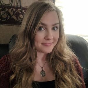 Meet your Posher, Kaila